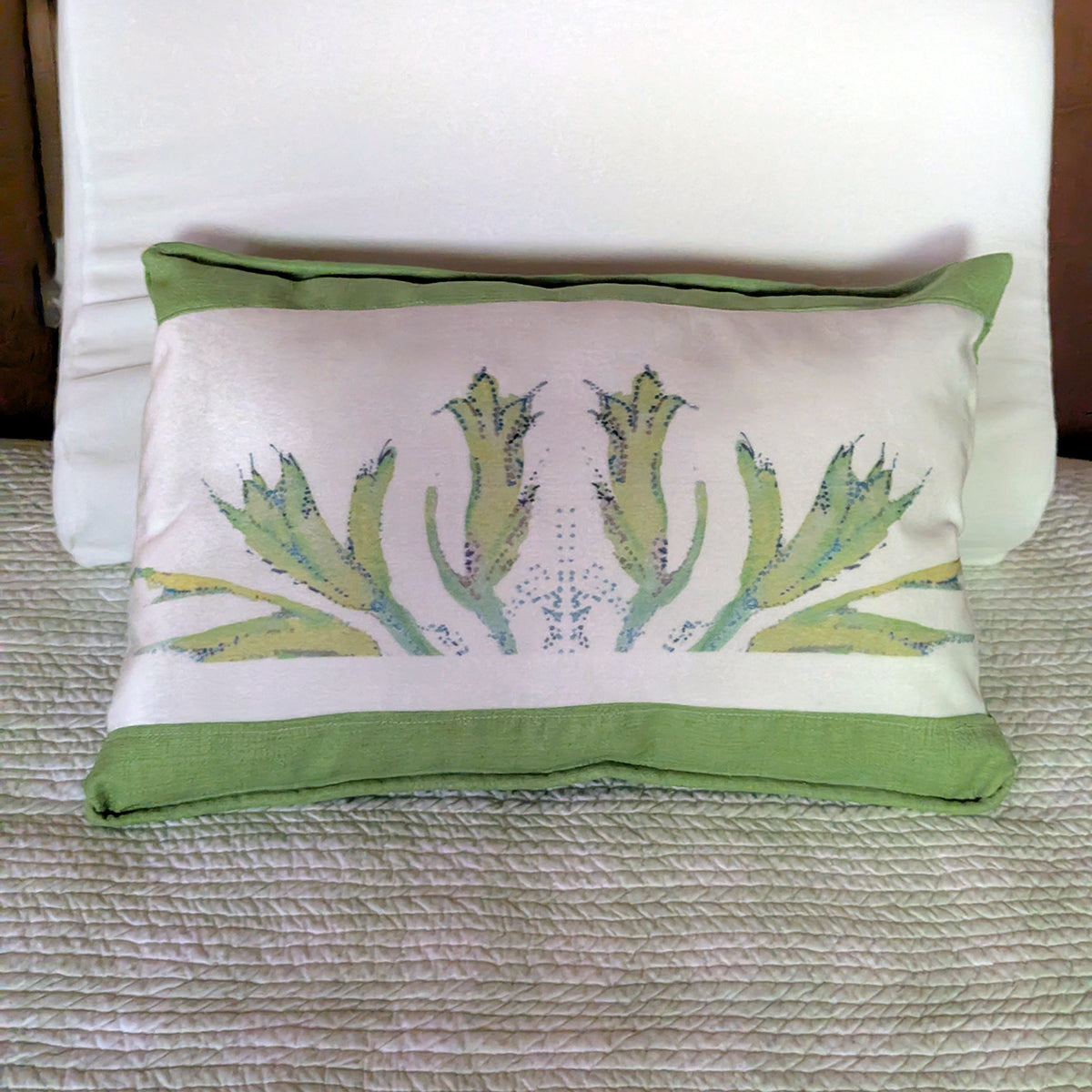 17"x 12" Lilies Pillow