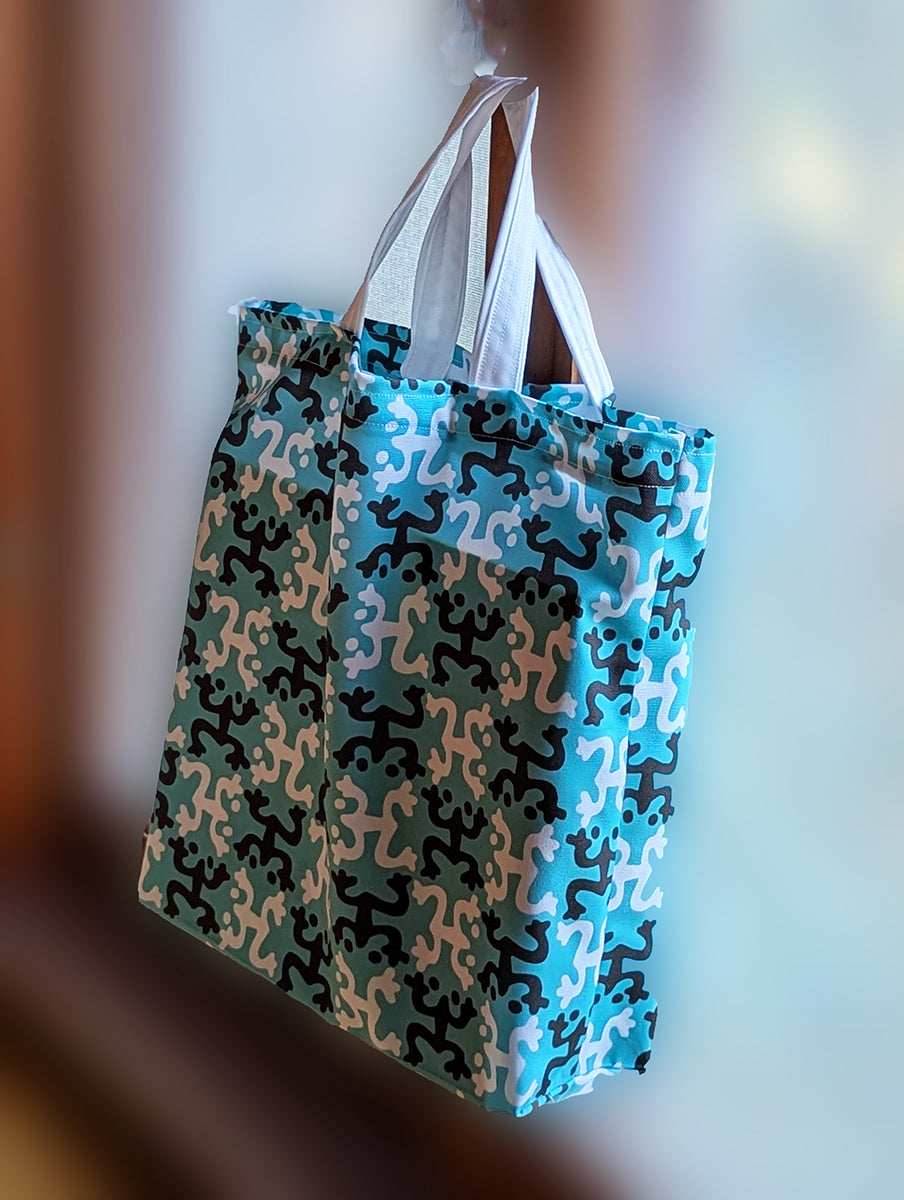 Black and White Frogs on Teal Tote
