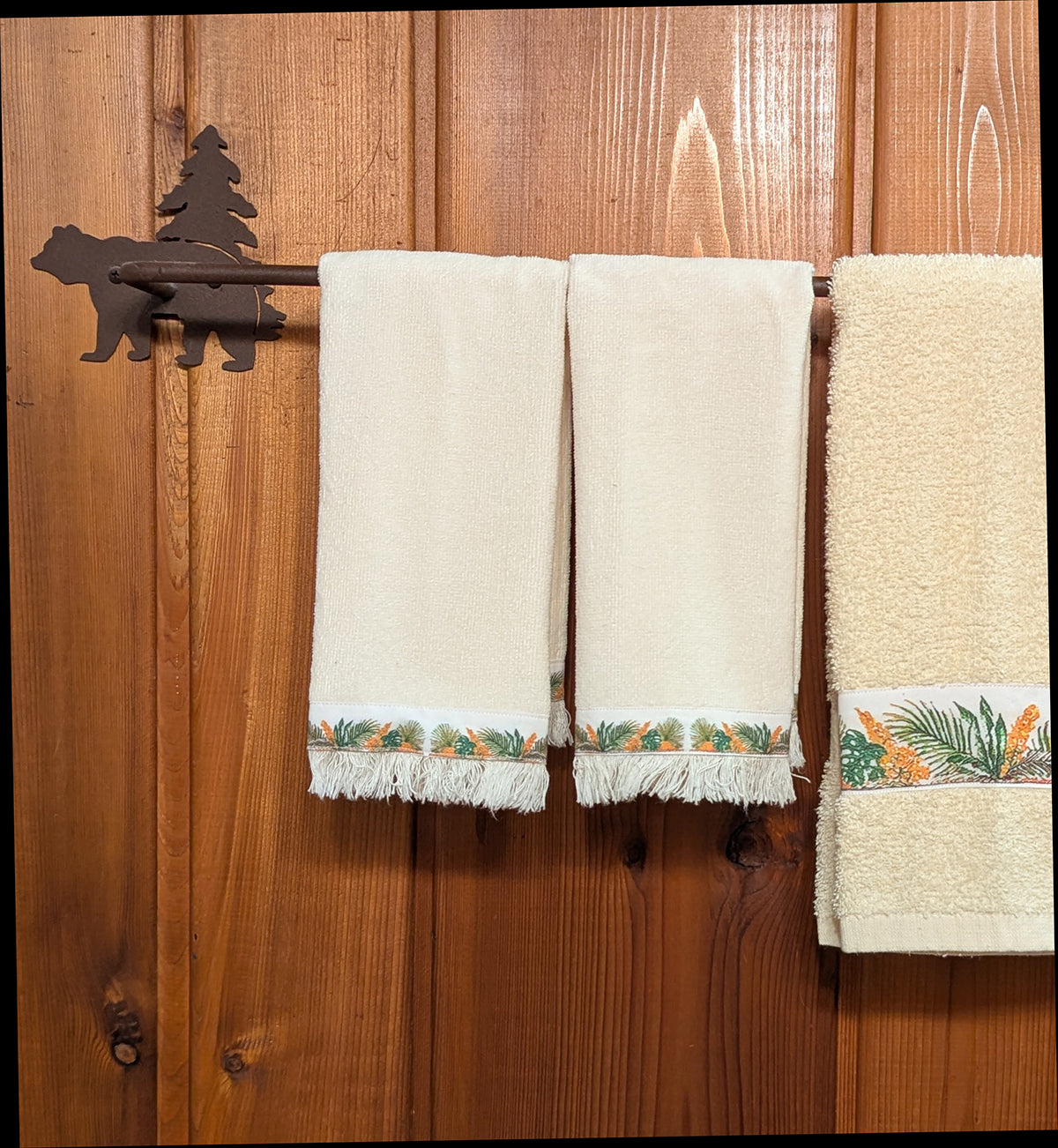 Finger Tip Towels with Tropical Plants Design - Set of Two