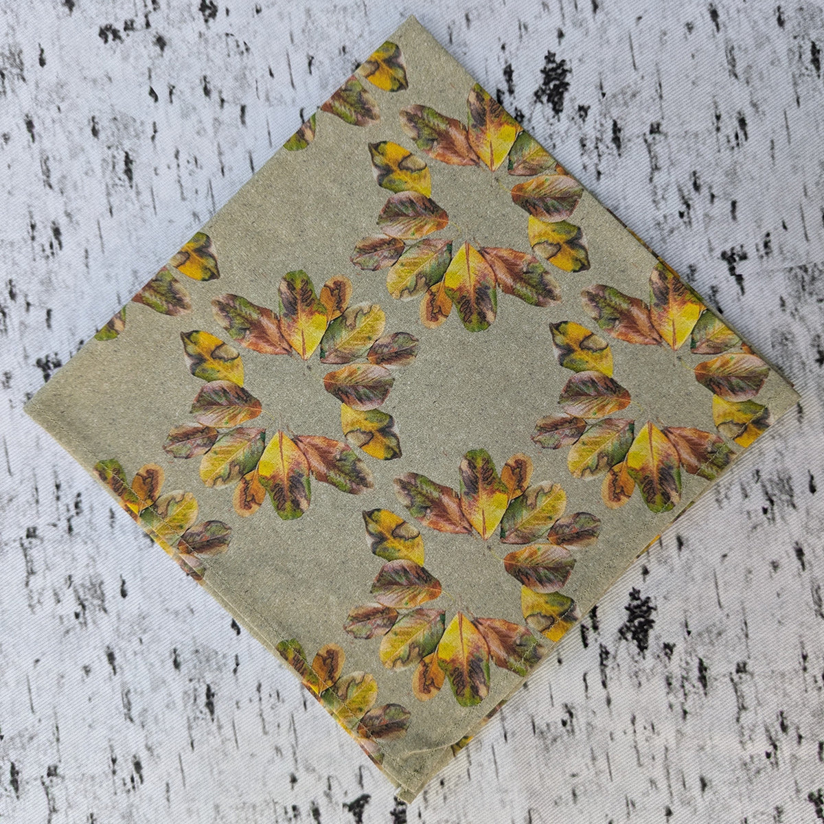 Wreaths of Leaves Napkins (Sold Individually - Two Colors)