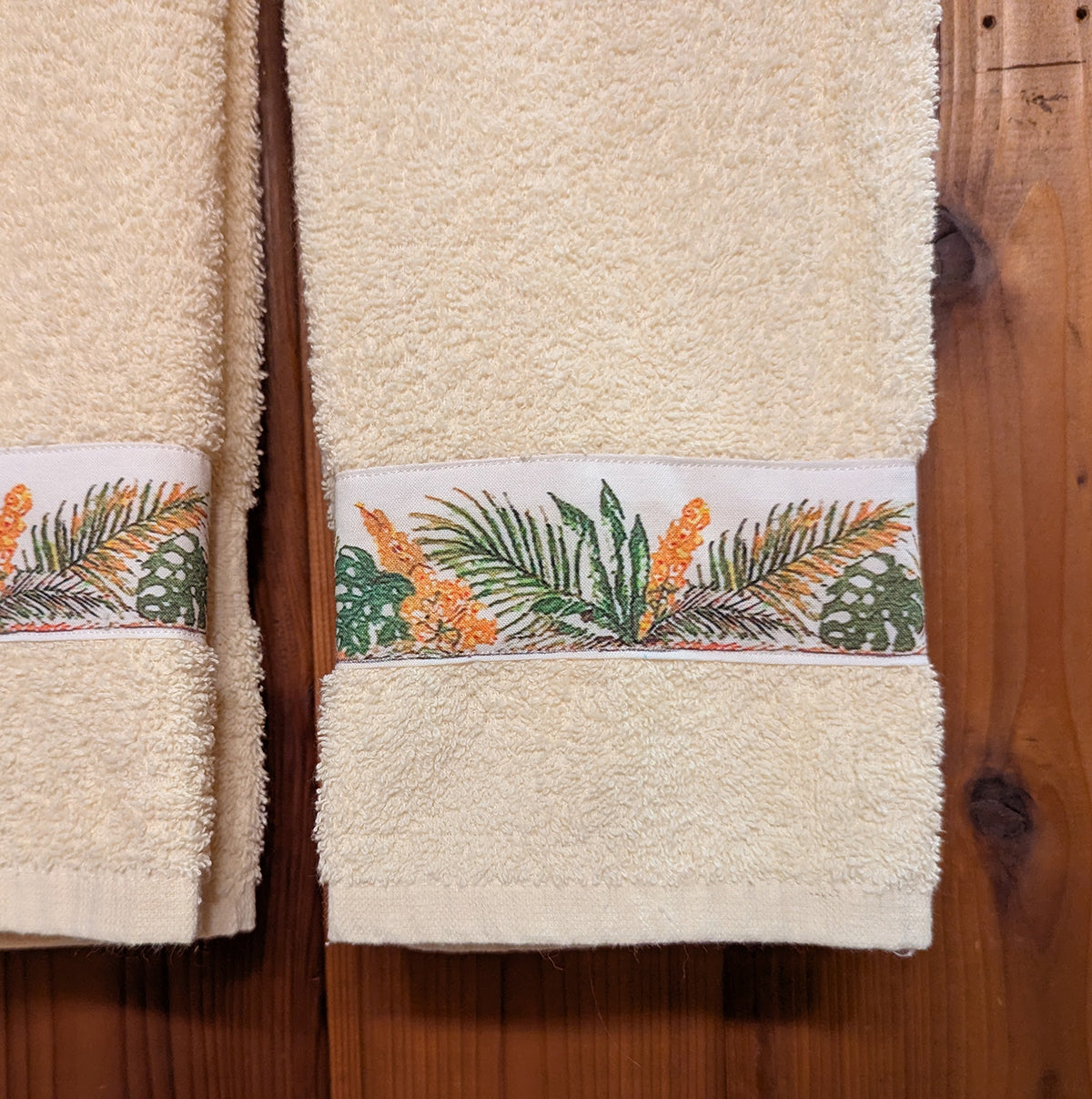 Tropical Plants Border Hand Towels