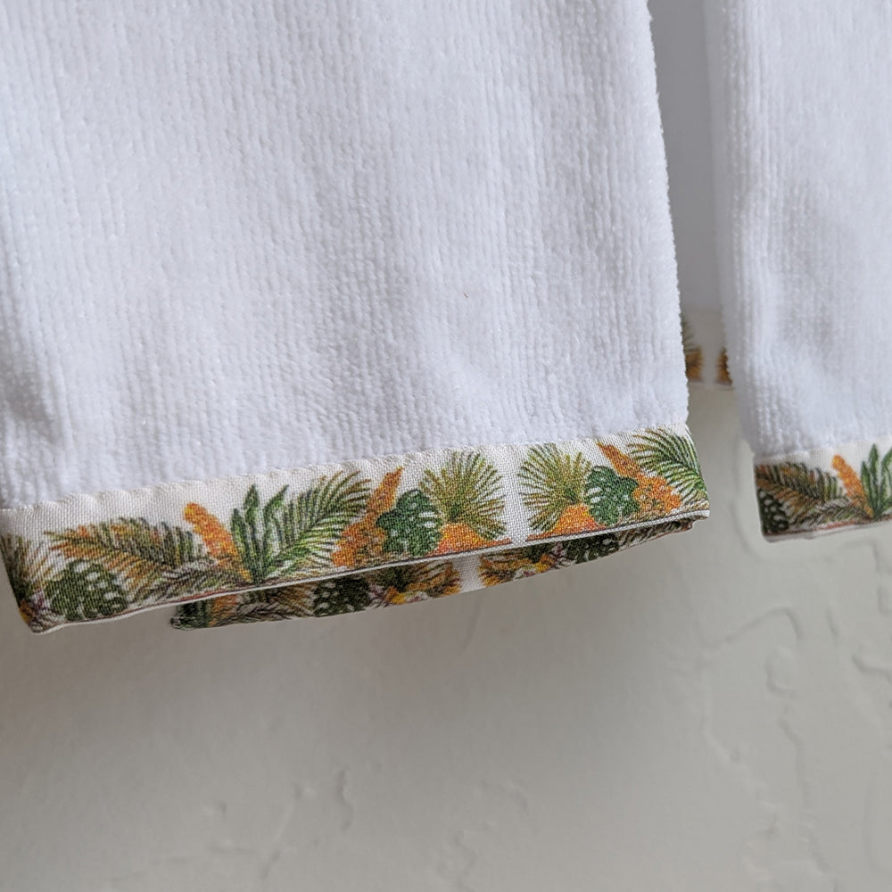 Finger Tip Towels with Tropical Plants Design - Set of Two